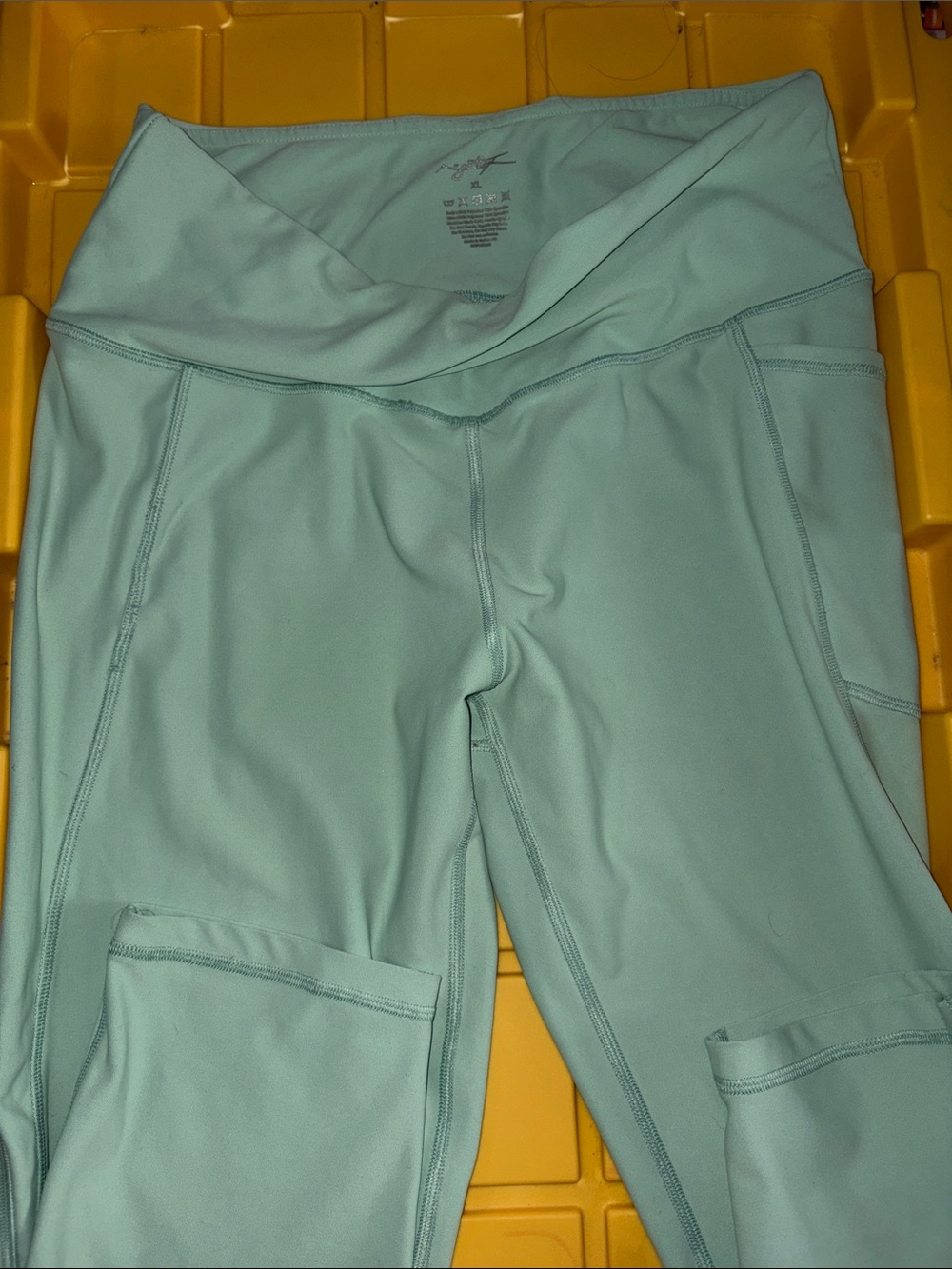 Light Teal Active Leggings with Pockets